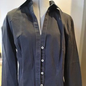Black button down 3/4 sleeve shirt